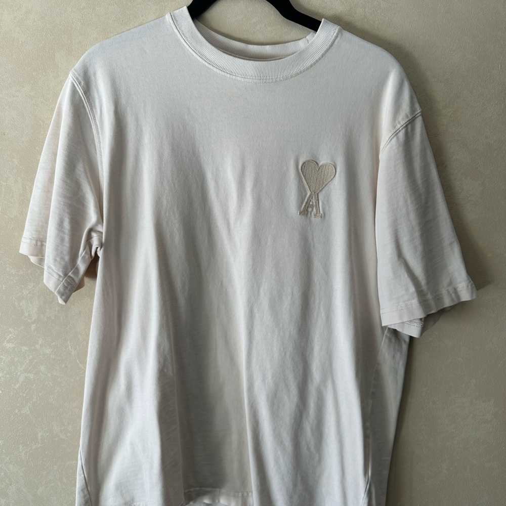 Ami Off-White T-Shirt with Heart Emblem